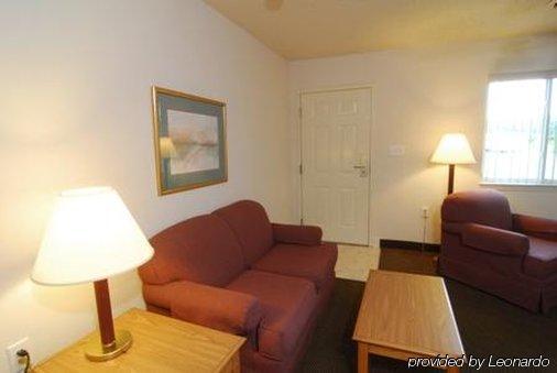 Affordable Suites Флорънс Екстериор снимка