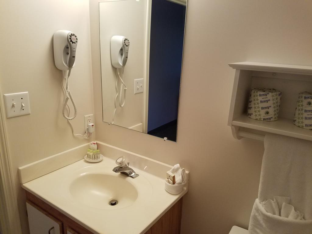 Affordable Suites Флорънс Екстериор снимка